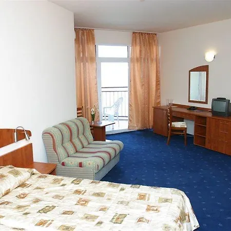 Отель Luna 4*