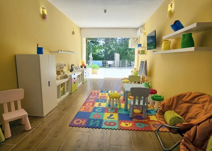 Luna فندق غولدن ساندز