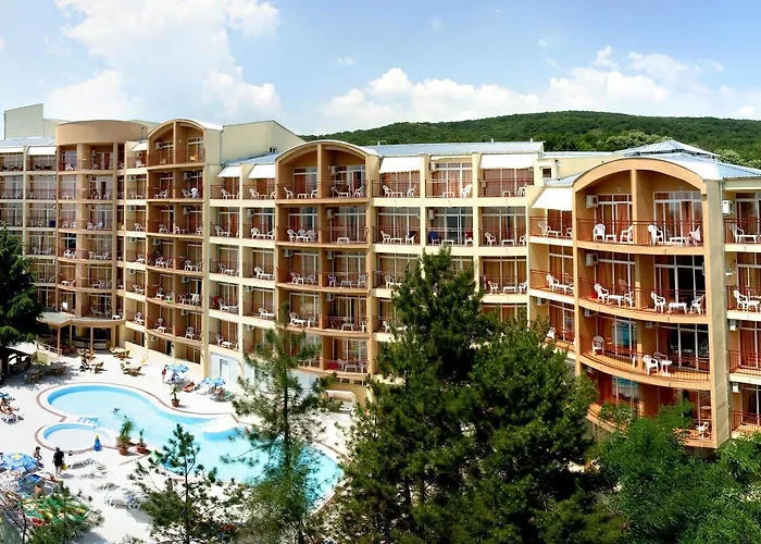 Luna فندق غولدن ساندز