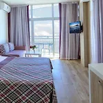 Luna 4* Златни пясъци