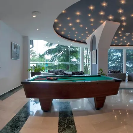 Luna Hotel