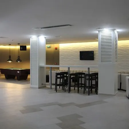 Ξενοδοχείο Luna 4*