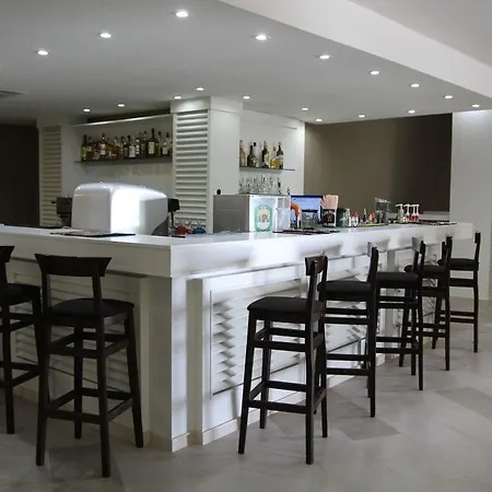 Luna 4* Goudstrand