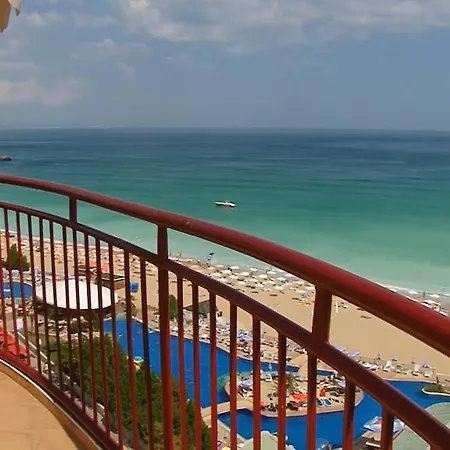 Luna Hotel 4*