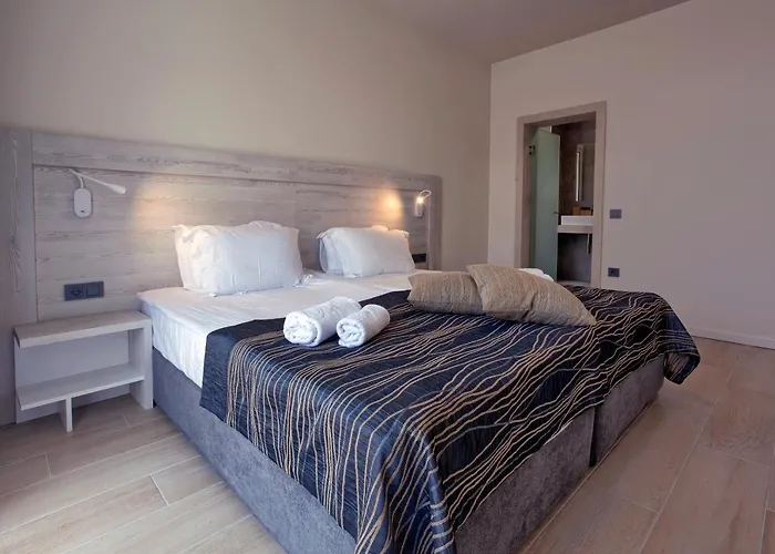 Luna מלון גולדן סנדס