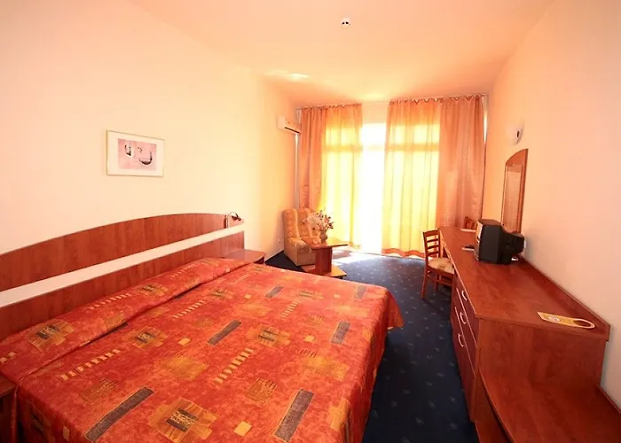 Luna גולדן סנדס